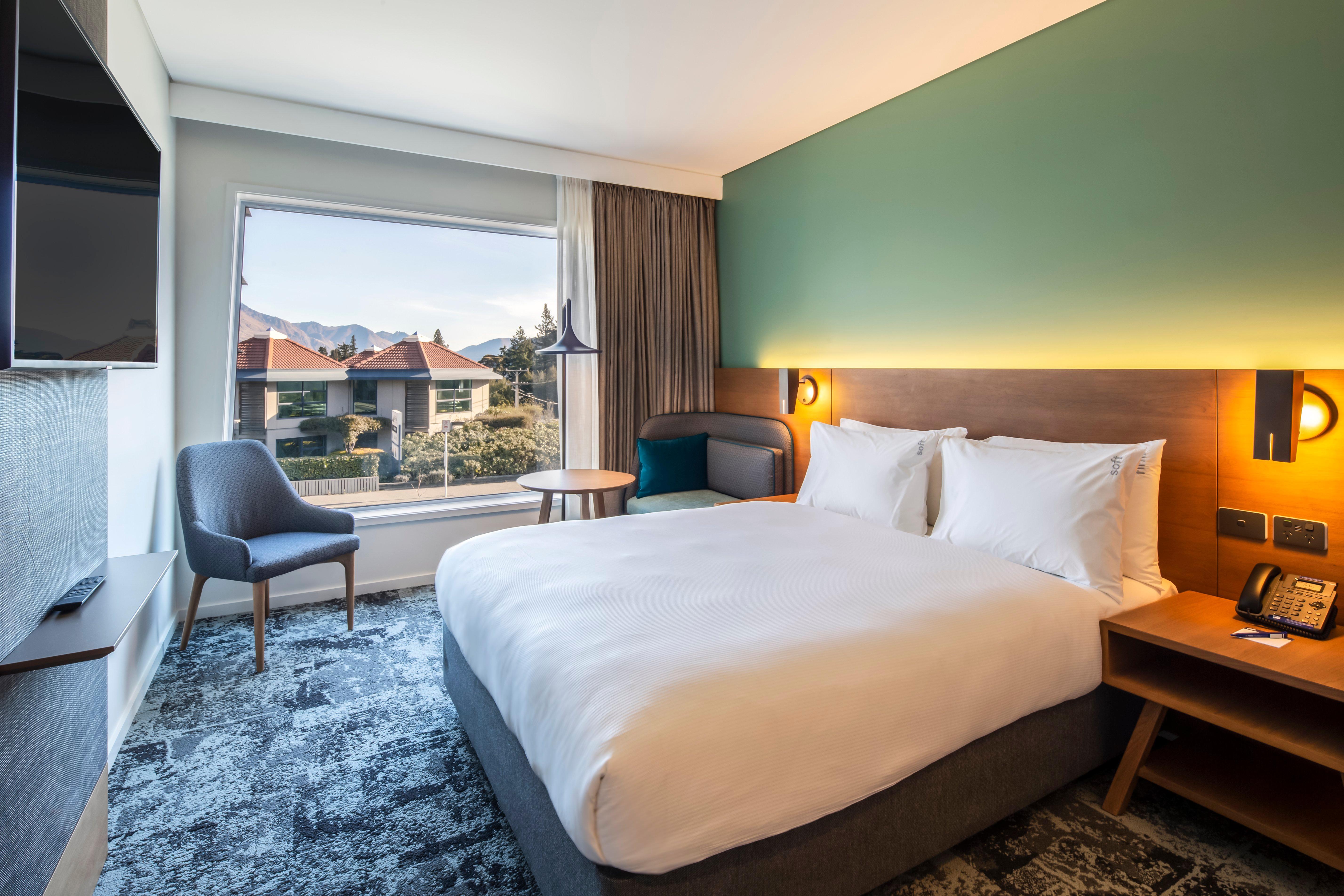 Hotel Express & By Ihg 4*