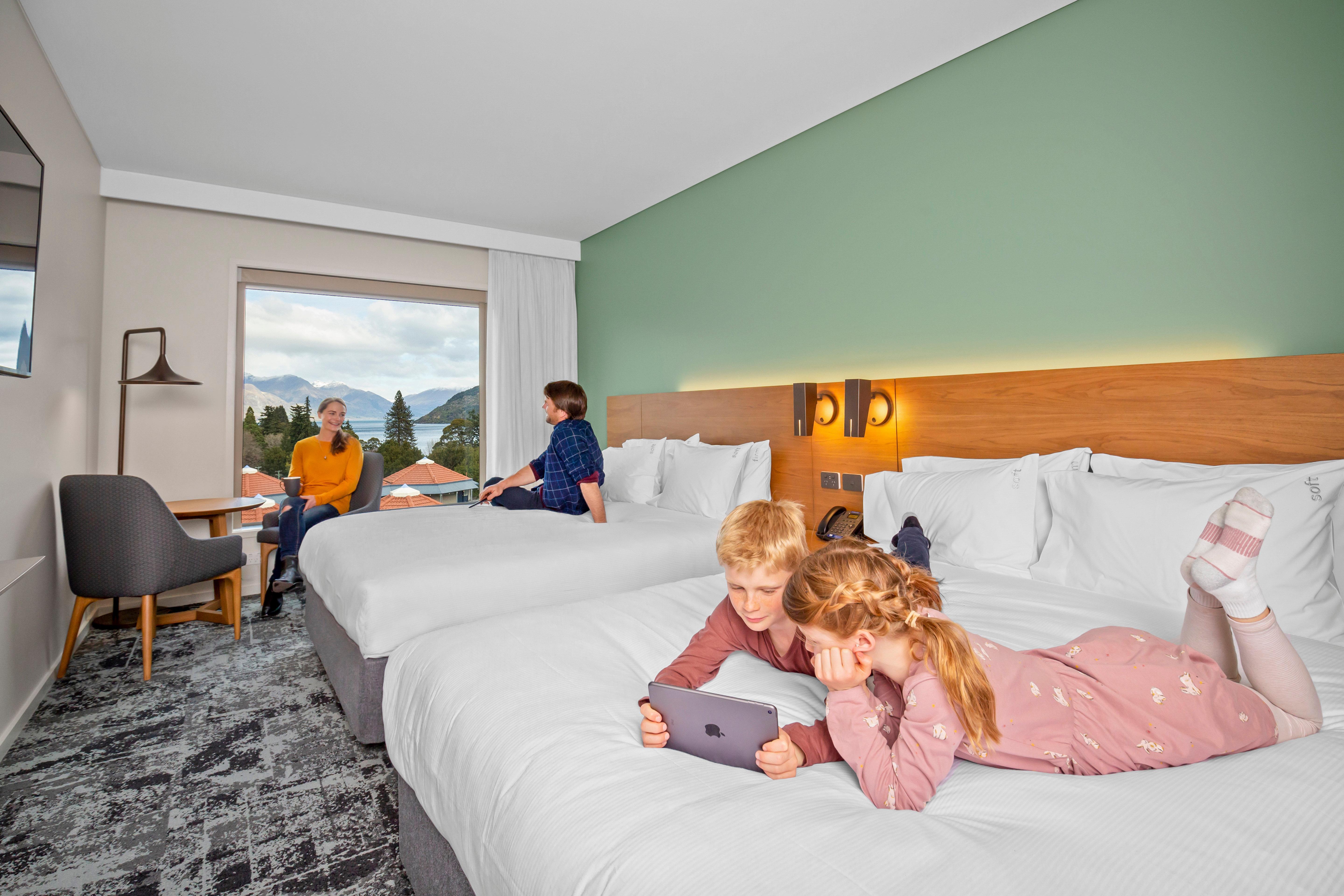 Hotel Express & By Ihg