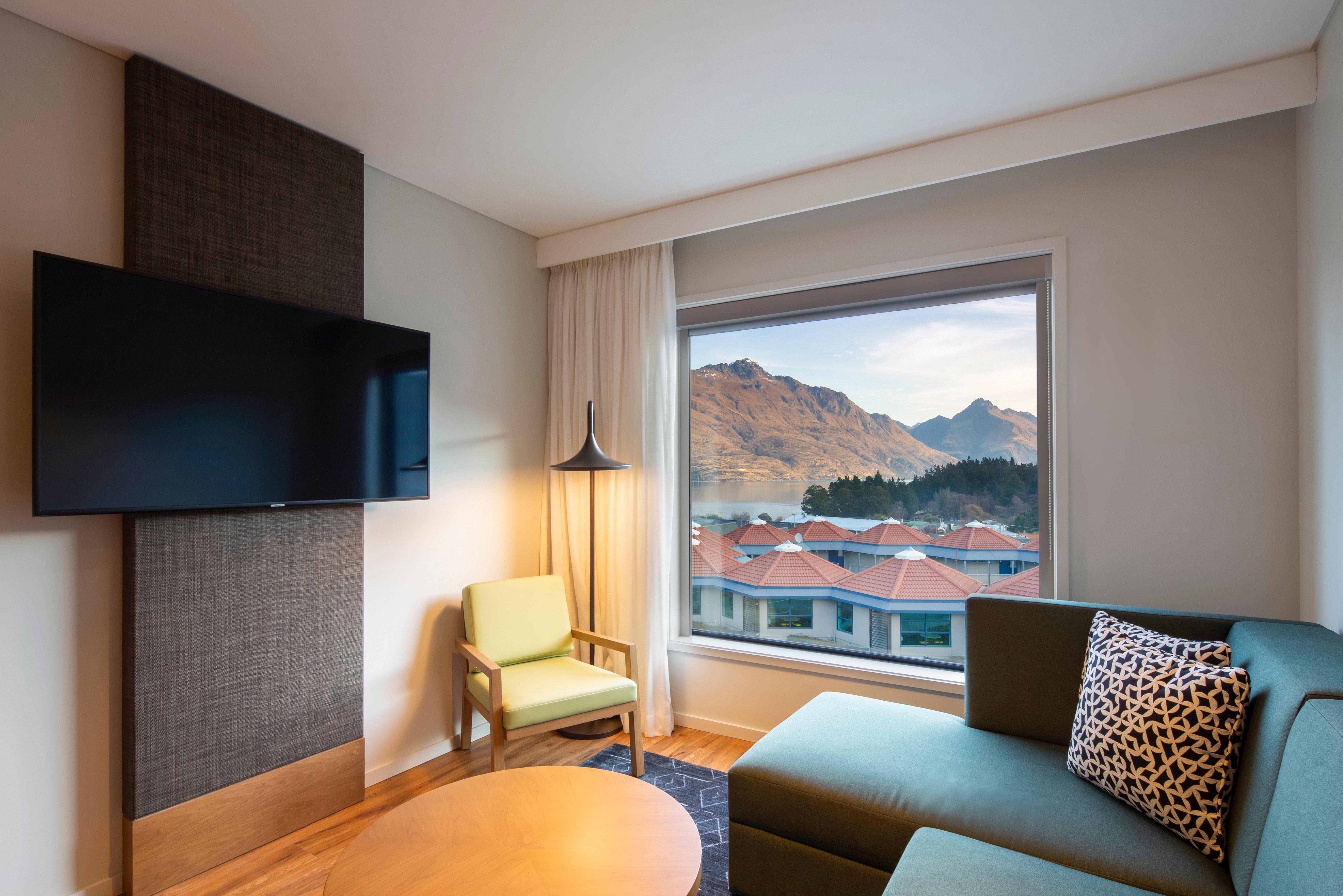 Express & By Ihg