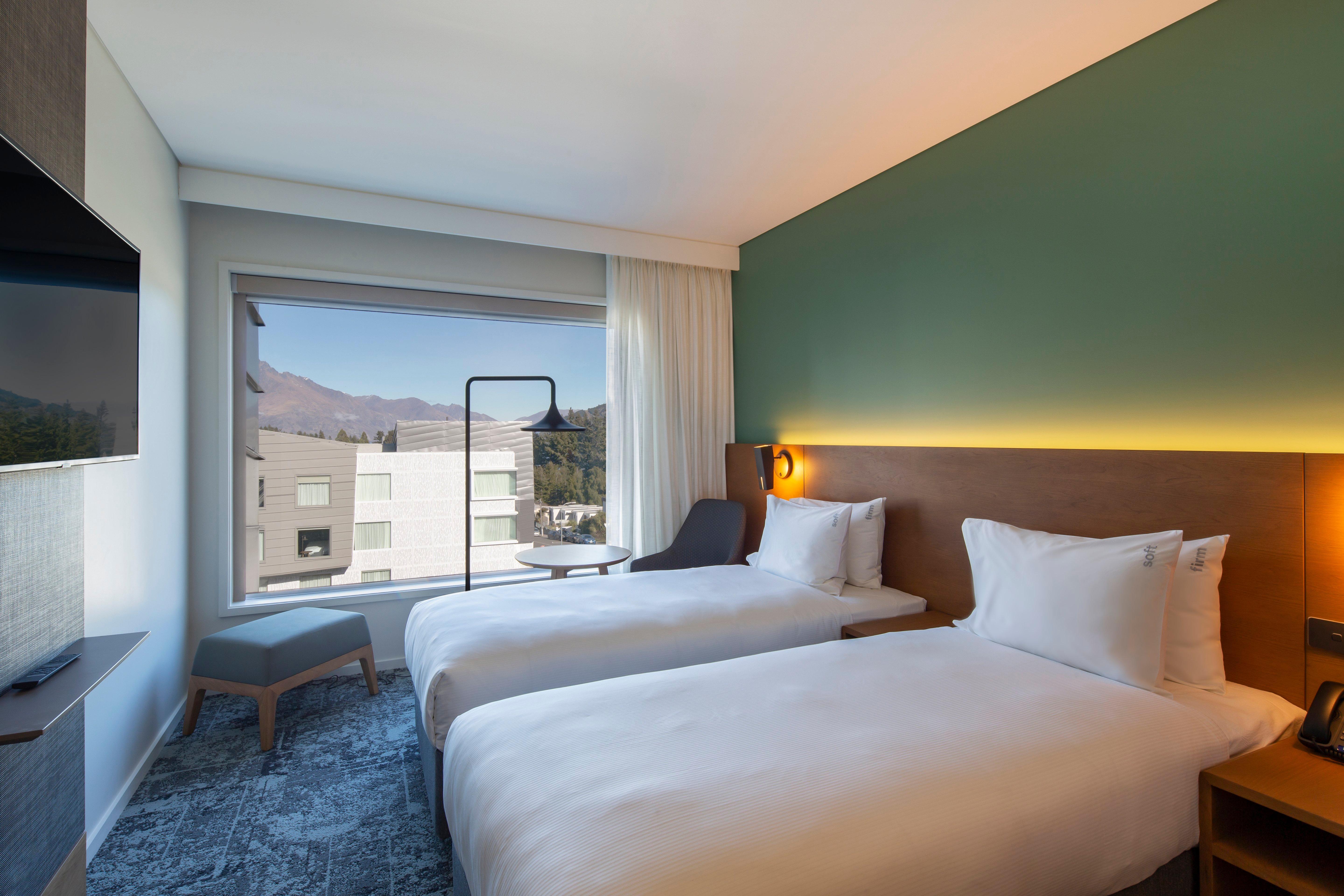 Hotel Express & By Ihg