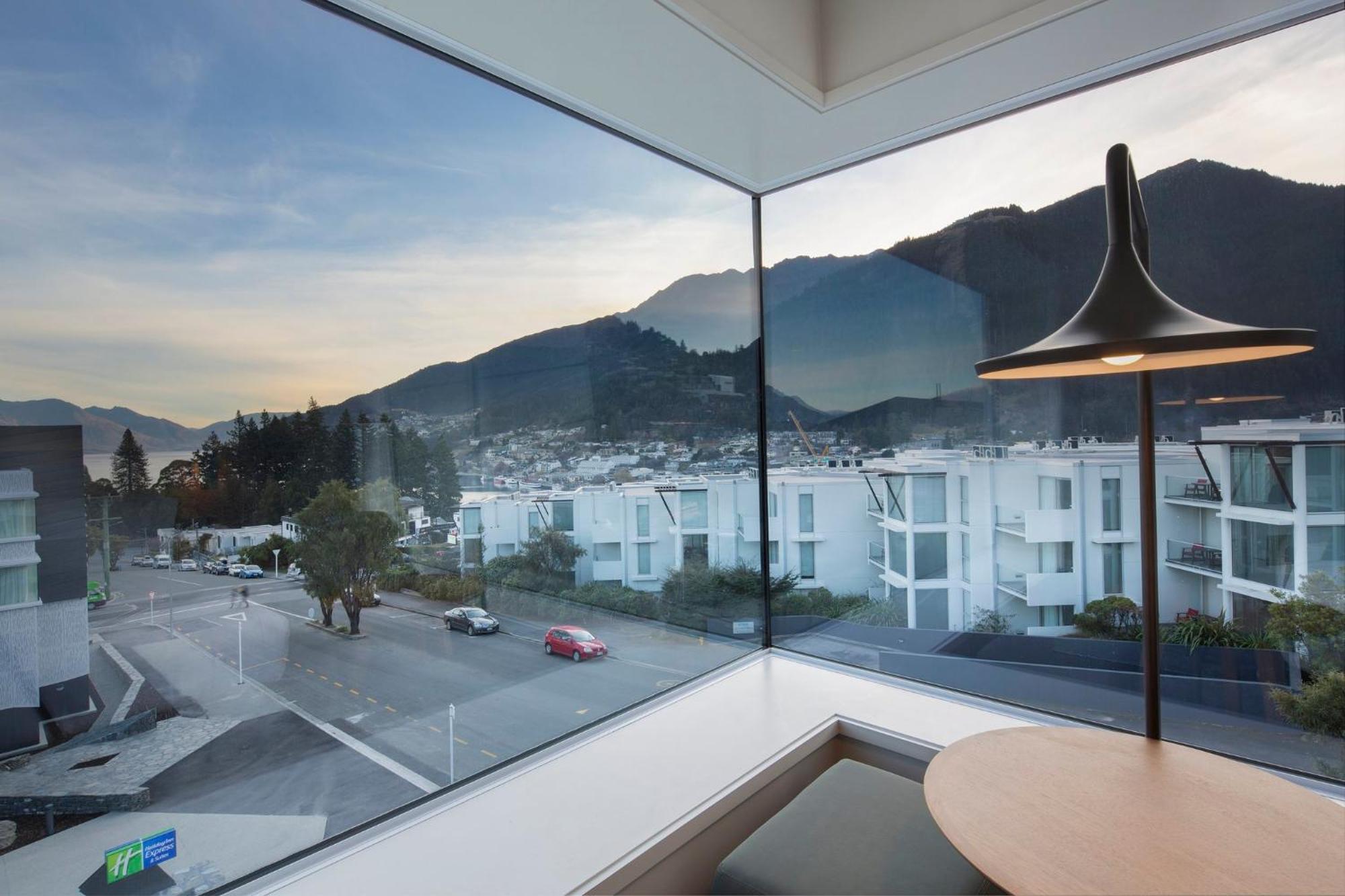 Hotel Express & By Ihg 4*
