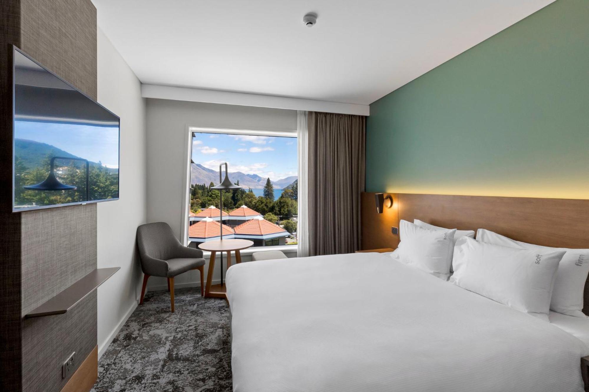 Express & By Ihg 4* Queenstown