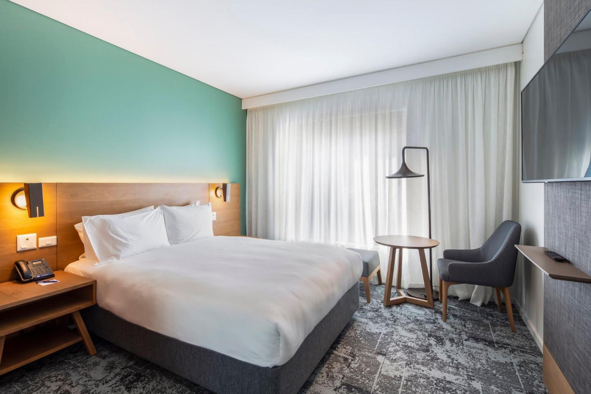 Express & By Ihg Hotel Queenstown