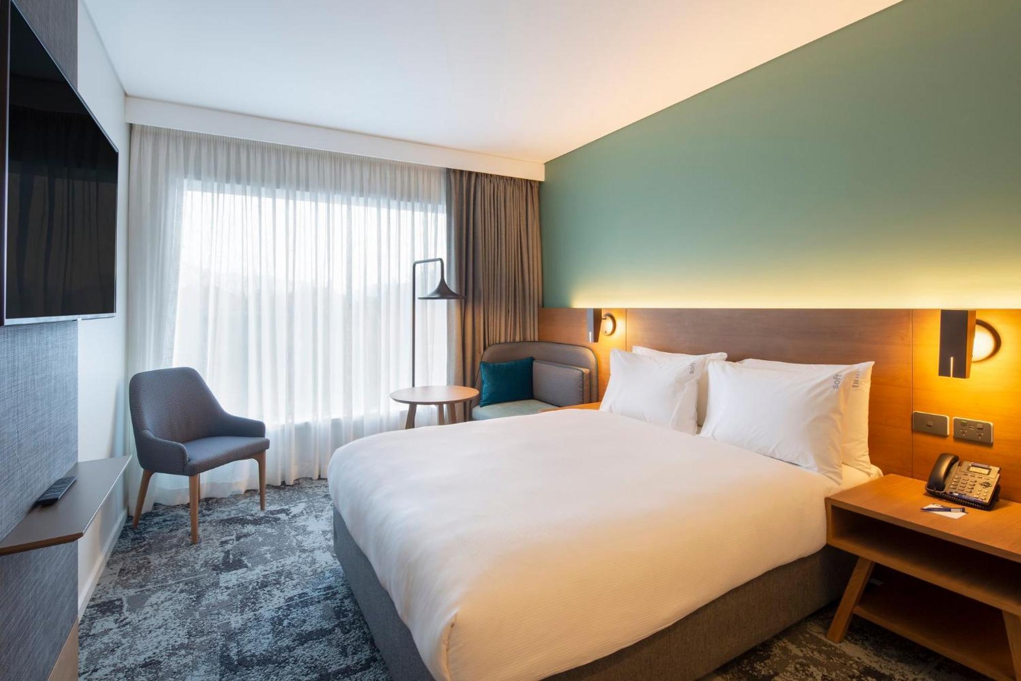 Hotel Express & By Ihg 4*